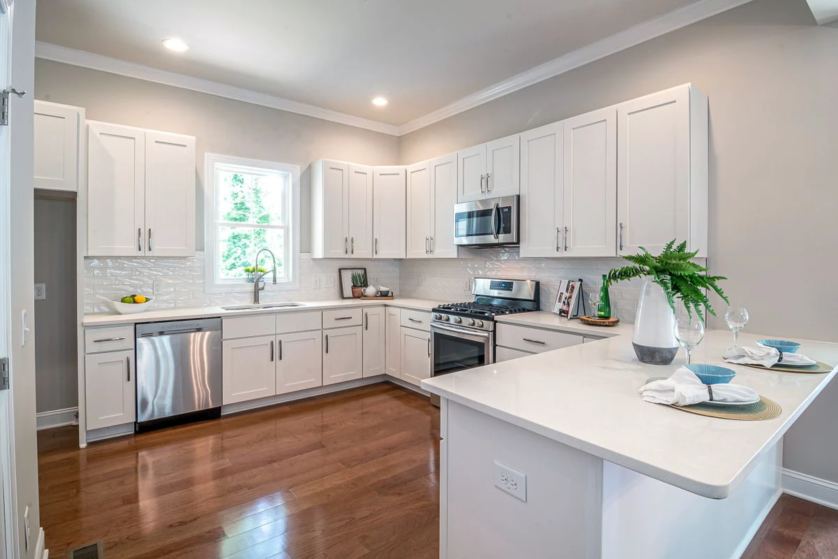 What to Know About Prebuilt Cabinets Before Starting a Remodel